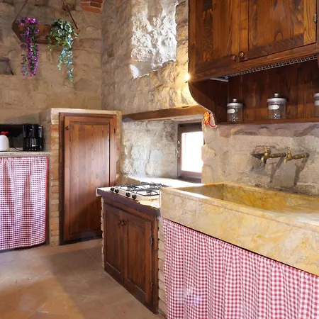 Fonte - Nobile - Borgo La Civitella By Interhome *